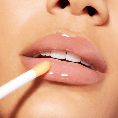 Lip gloss application, close-up on lips, 4_d2baac6e-ed84-44c1