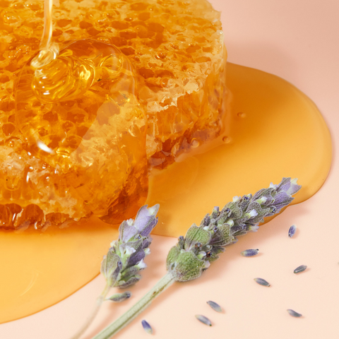 Honeycomb with lavender and honey, product image