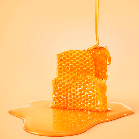 Honeycomb with honey pouring, DopvRg1I