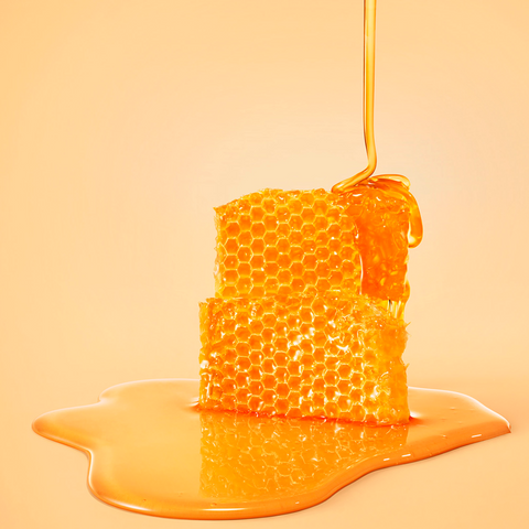 Honeycomb with pouring honey, DopvRg1I