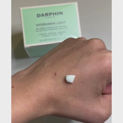 movie of finger applying Darphin Hydraskin cream gel on the hand